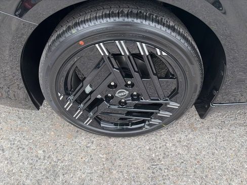 New 2026 Nissan Sentra SR w/ SR Premium Package image 10