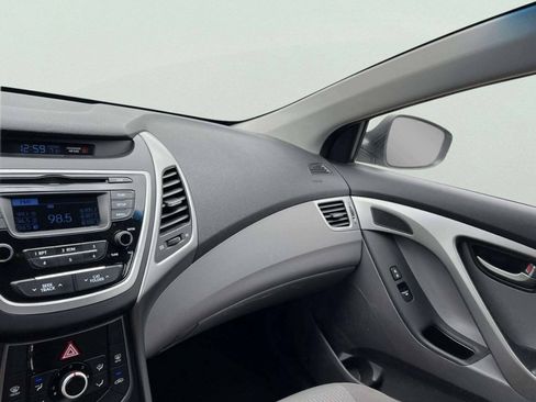 Used 2016 Hyundai Elantra SE FWD image 15