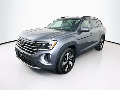 Used 2025 Volkswagen Atlas SE FWD image 3