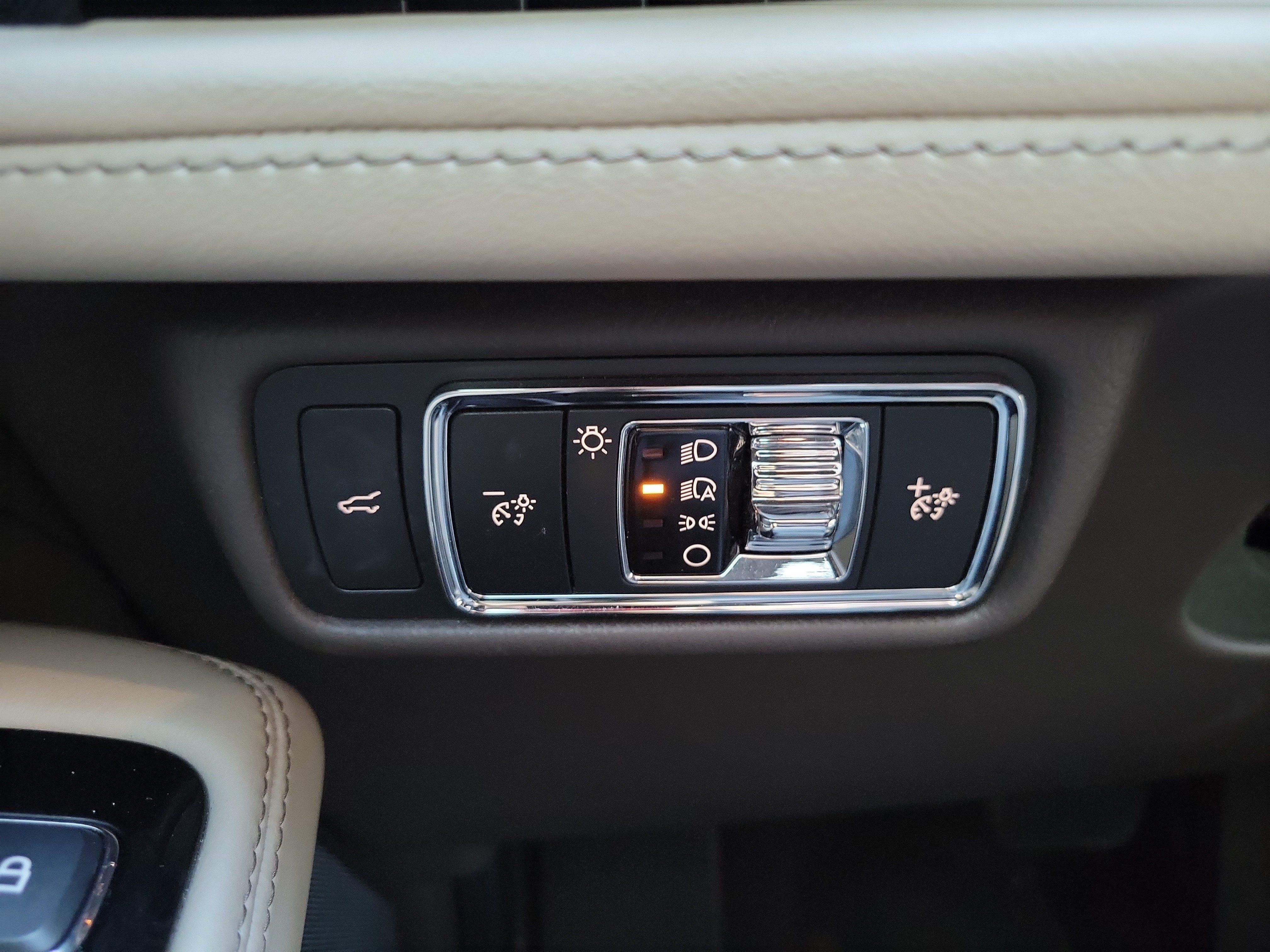 Used 2022 Lincoln Aviator Reserve RWD image 27