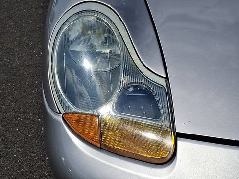 Used 2001 Porsche Boxster RWD image 9