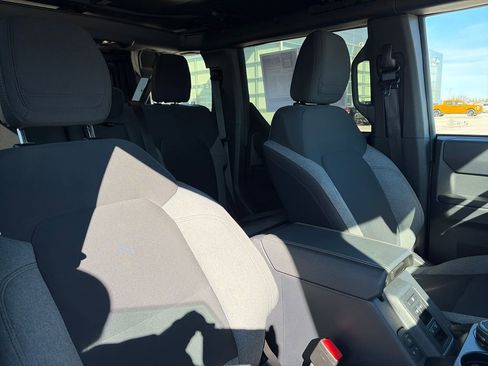 Used 2025 Ford Bronco Big Bend image 12