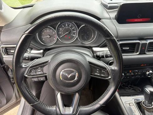 Used 2017 MAZDA CX-5 Touring w/ Preferred Equipment Package FWD image 13