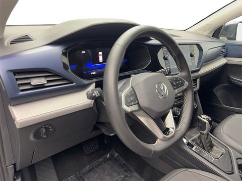 Used 2024 Volkswagen Taos SE image 51