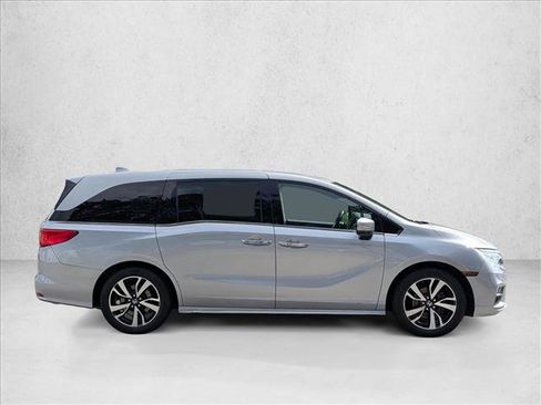 Used 2018 Honda Odyssey Elite image 4