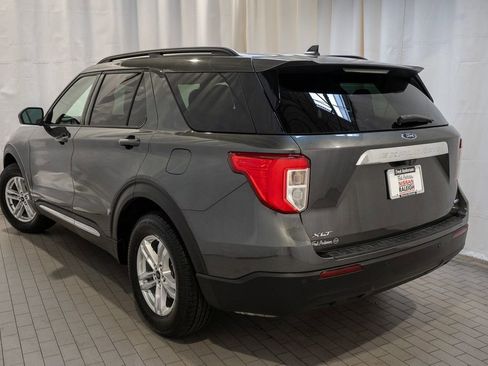 Used 2020 Ford Explorer XLT w/ Comfort Package image 3