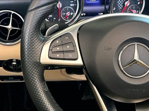 Used 2019 Mercedes-Benz SLC 300 image 24