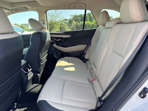 New 2025 Subaru Outback Limited image 12