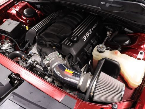 Used 2018 Dodge Challenger SRT w/ Technology Group RWD image 18