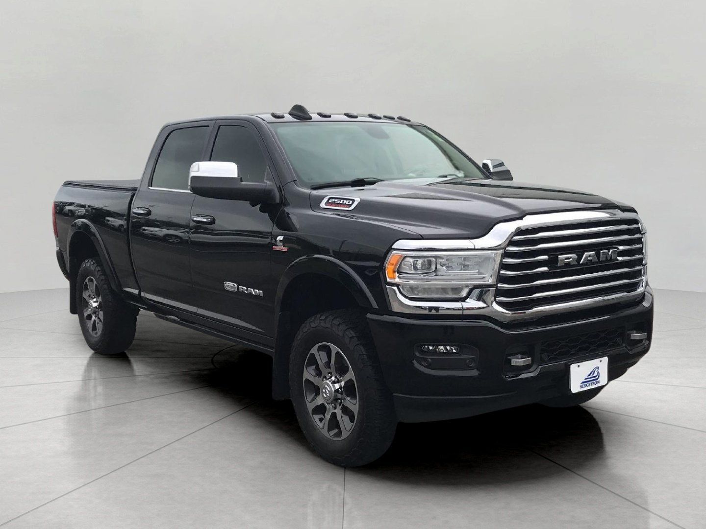 Used 2021 RAM 2500 Limited AWD/4WD image 1