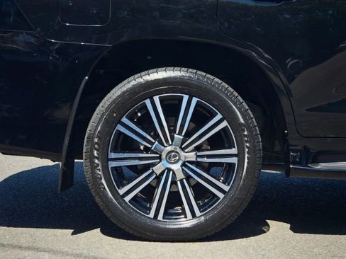 Used 2018 Lexus LX 570 4WD image 66