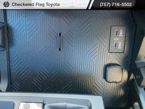 Used 2025 Toyota Tacoma SR5 AWD/4WD image 18