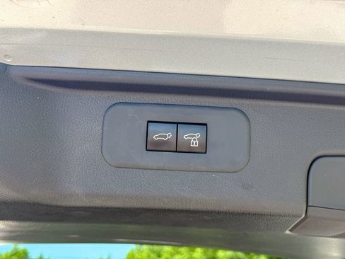 Used 2024 Toyota Grand Highlander AWD Hybrid image 15