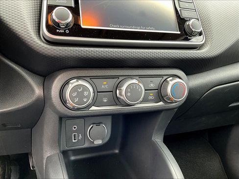 Certified 2025 Nissan Kicks Play S FWD image 15