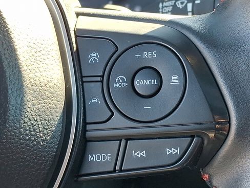 Used 2024 Toyota Corolla Cross AWD Hybrid image 23