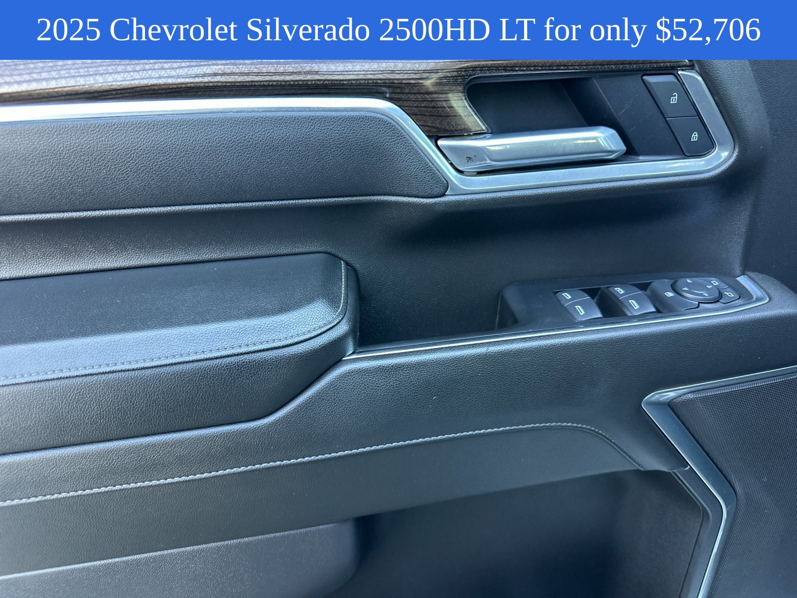 Used 2025 Chevrolet Silverado 2500 LT AWD/4WD image 12