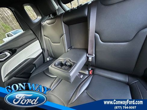 Used 2024 Jeep Compass Limited image 18