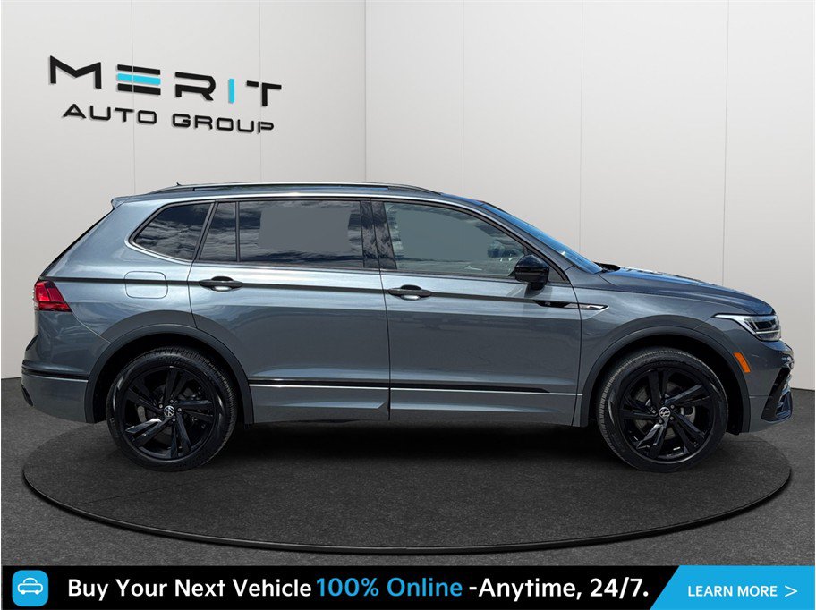 Used 2023 Volkswagen Tiguan SE R-Line FWD image 10