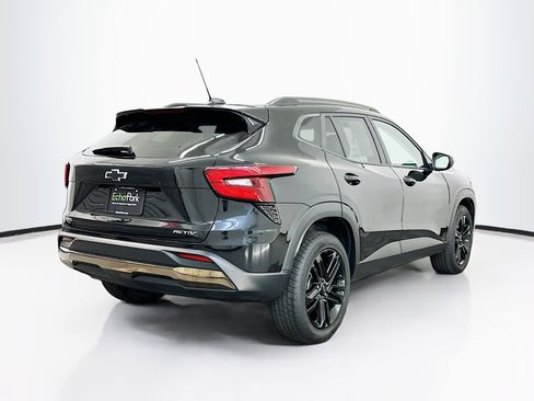 Used 2024 Chevrolet Trax ACTIV w/ Sunroof Package FWD image 9