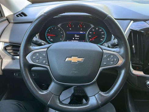 Used 2020 Chevrolet Traverse LT w/ Driver Confidence II Package AWD/4WD image 15
