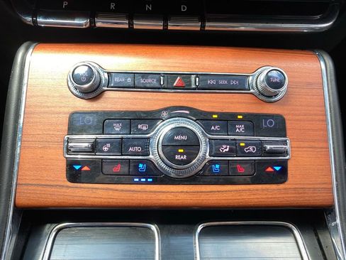 Used 2020 Lincoln Aviator Reserve w/ Elements Package Plus RWD image 21