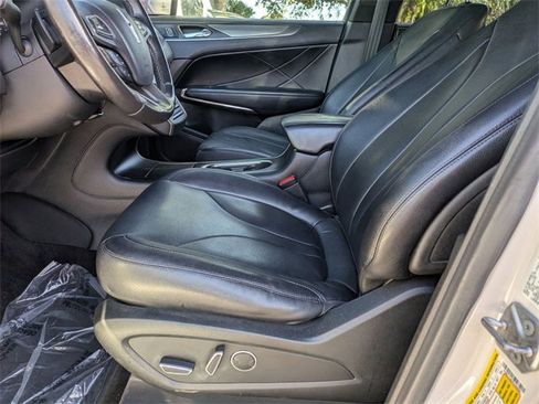 Used 2015 Lincoln MKC FWD image 12