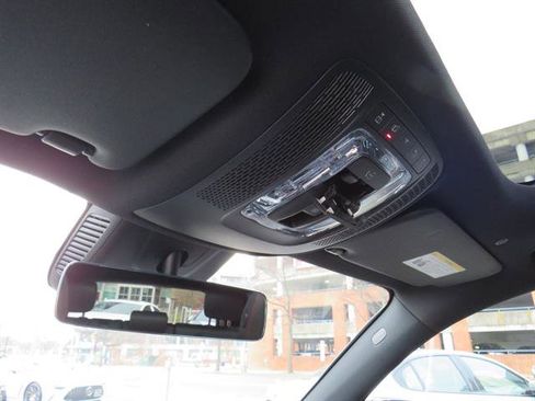 Used 2022 Mercedes-Benz EQB 350 4MATIC image 19