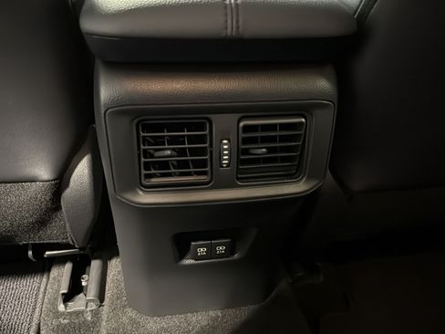 Used 2020 Toyota RAV4 Limited w/ Carpet Mat Package AWD/4WD image 18