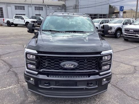 New 2026 Ford F250 Lariat w/ Black Appearance Package AWD/4WD image 3