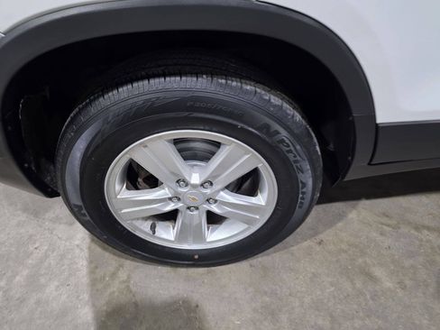 Used 2017 Chevrolet Trax LS AWD/4WD image 17