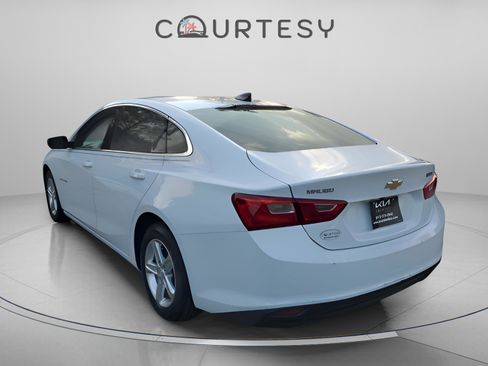 Used 2022 Chevrolet Malibu LS image 3