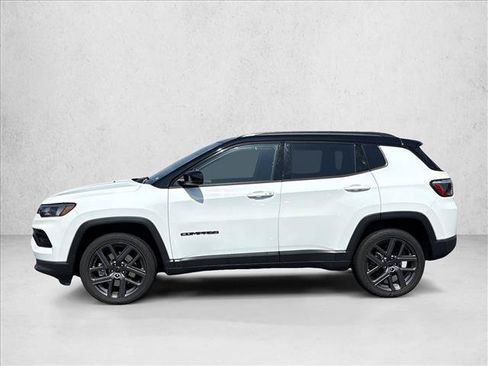 Used 2026 Jeep Compass Limited AWD/4WD image 9