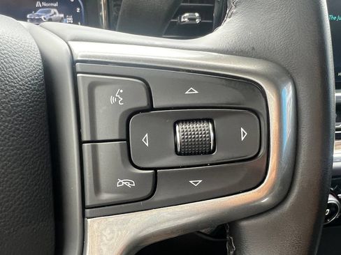 Used 2025 Chevrolet Silverado 2500 LT w/ Convenience Package AWD/4WD image 9