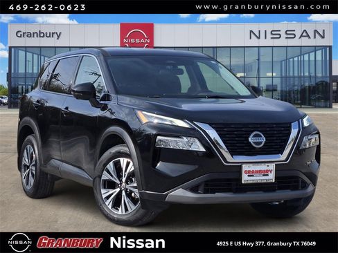 Used 2021 Nissan Rogue SV image 1
