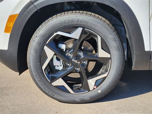 New 2026 Kia Seltos S image 7