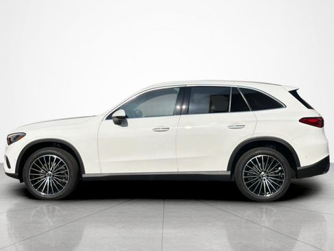 New 2027 Mercedes-Benz GLC 300 image 2