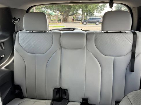 Used 2025 Hyundai Palisade SEL FWD image 36