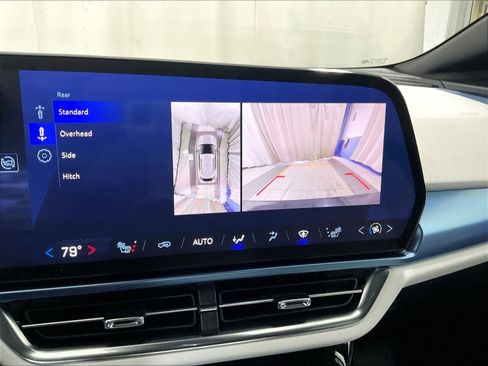 Used 2025 Chevrolet Equinox EV LT image 19