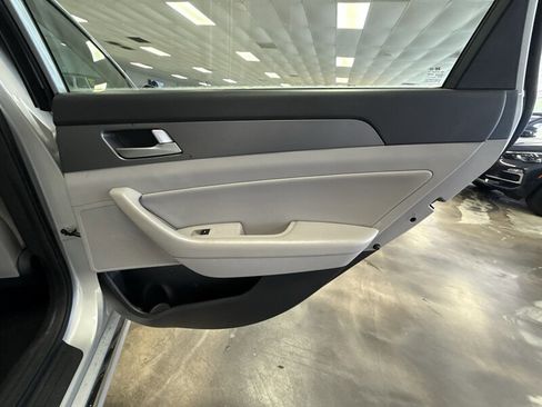 Used 2016 Hyundai Sonata SE FWD image 20