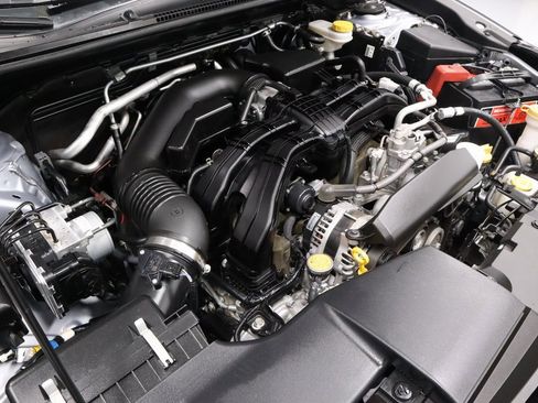 Used 2021 Subaru Crosstrek 2.5i Sport w/ Moonroof Package image 18