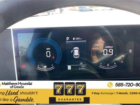 Certified 2025 Hyundai Tucson SE image 12