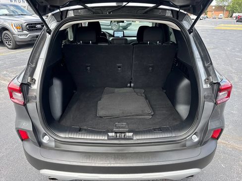 Used 2025 Ford Escape Active FWD image 11