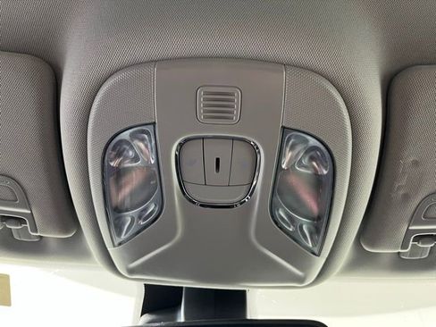 Used 2022 Jeep Compass Trailhawk image 36