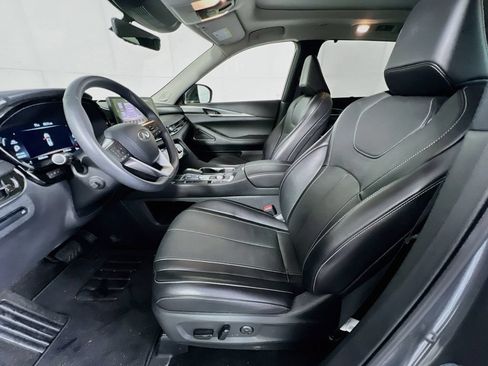 Used 2025 INFINITI QX60 Luxe w/ Cargo Package FWD image 12