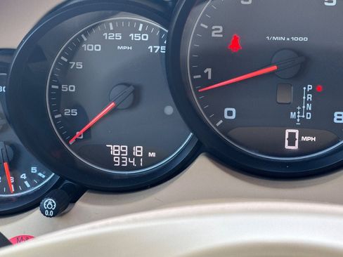 Used 2014 Porsche Cayenne AWD/4WD image 28