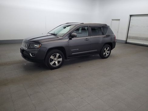 Used 2017 Jeep Compass High Altitude AWD/4WD image 2
