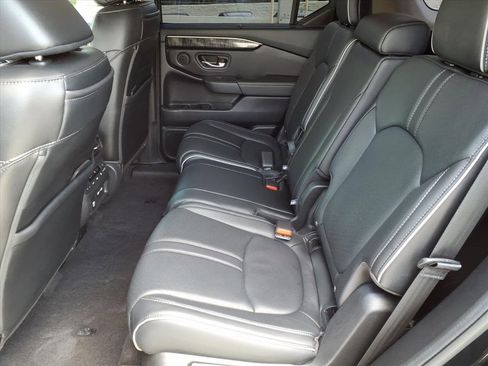 Used 2023 Honda Pilot Elite image 13