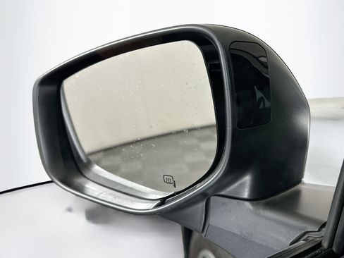 Used 2025 Subaru Outback Premium image 16