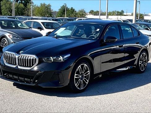 Used 2026 BMW 530i xDrive image 9