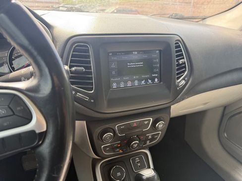 Used 2018 Jeep Compass Latitude w/ Popular Equipment Group AWD/4WD image 20